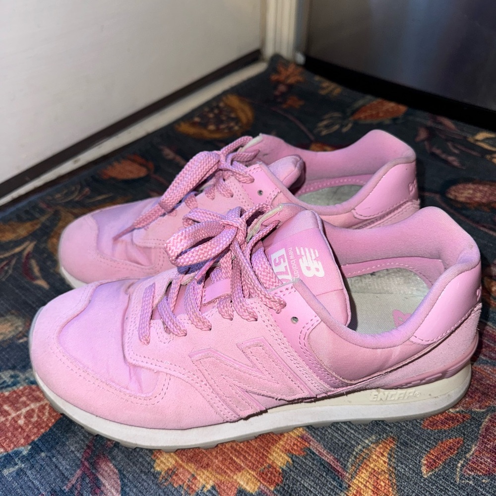 New Balance 574 Light Pink Sneakers